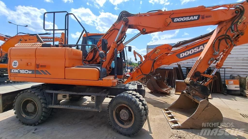 Doosan DX 160 W-3 旋轉式挖土機/掘鑿機/挖掘機