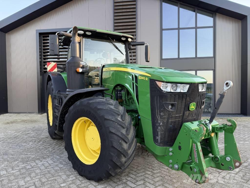 John Deere 8345 R 曳引機