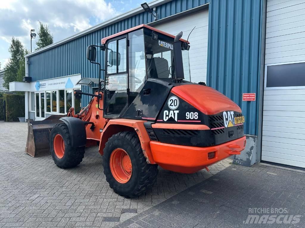 CAT 908 輪胎式裝載機