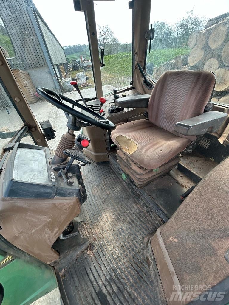 John Deere 6400 小型曳引機