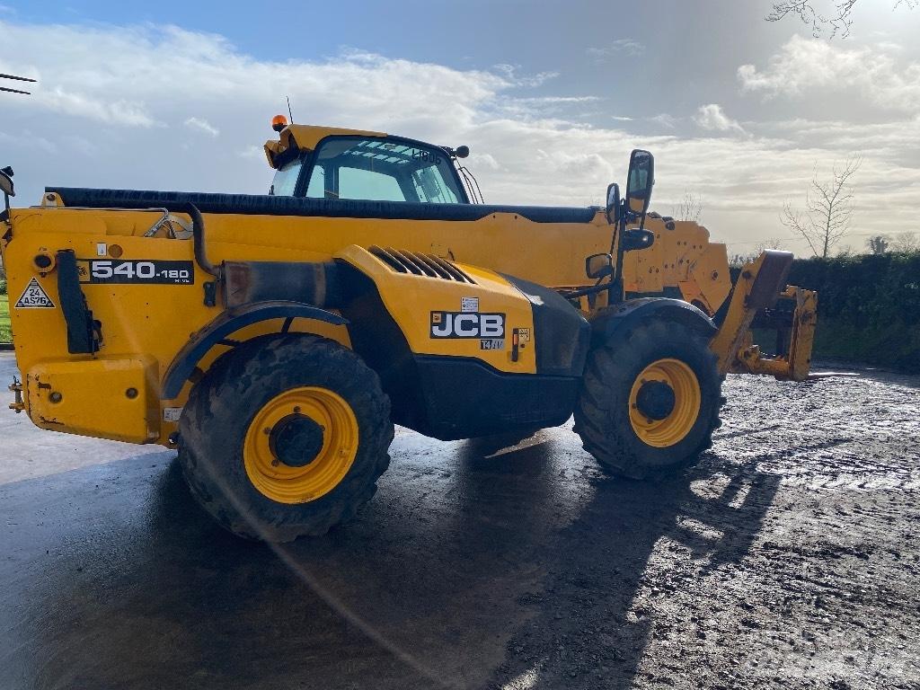 JCB 540-180 伸縮臂操作車