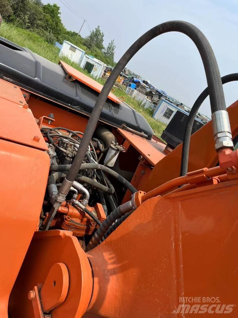 Doosan DH 225 履帶式 挖土機/掘鑿機/挖掘機