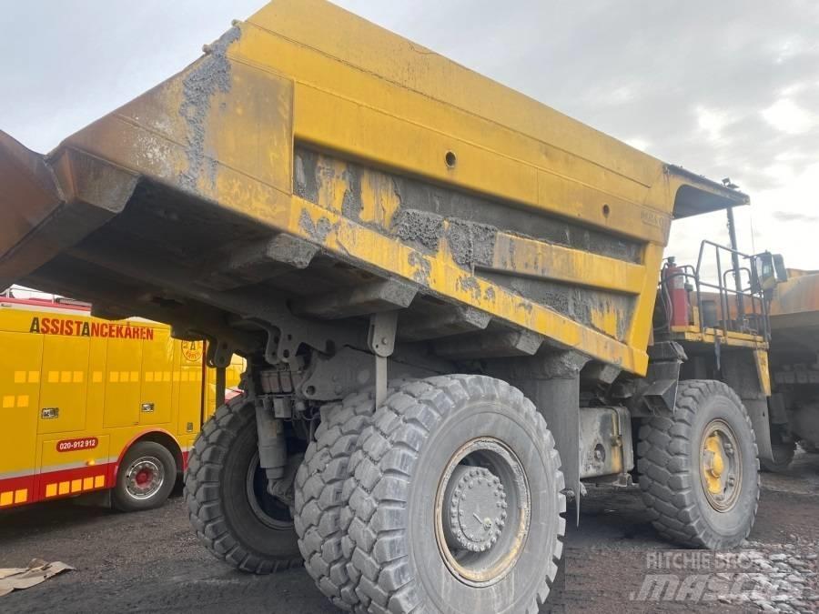 Komatsu HD405-7 剛性傾卸卡車