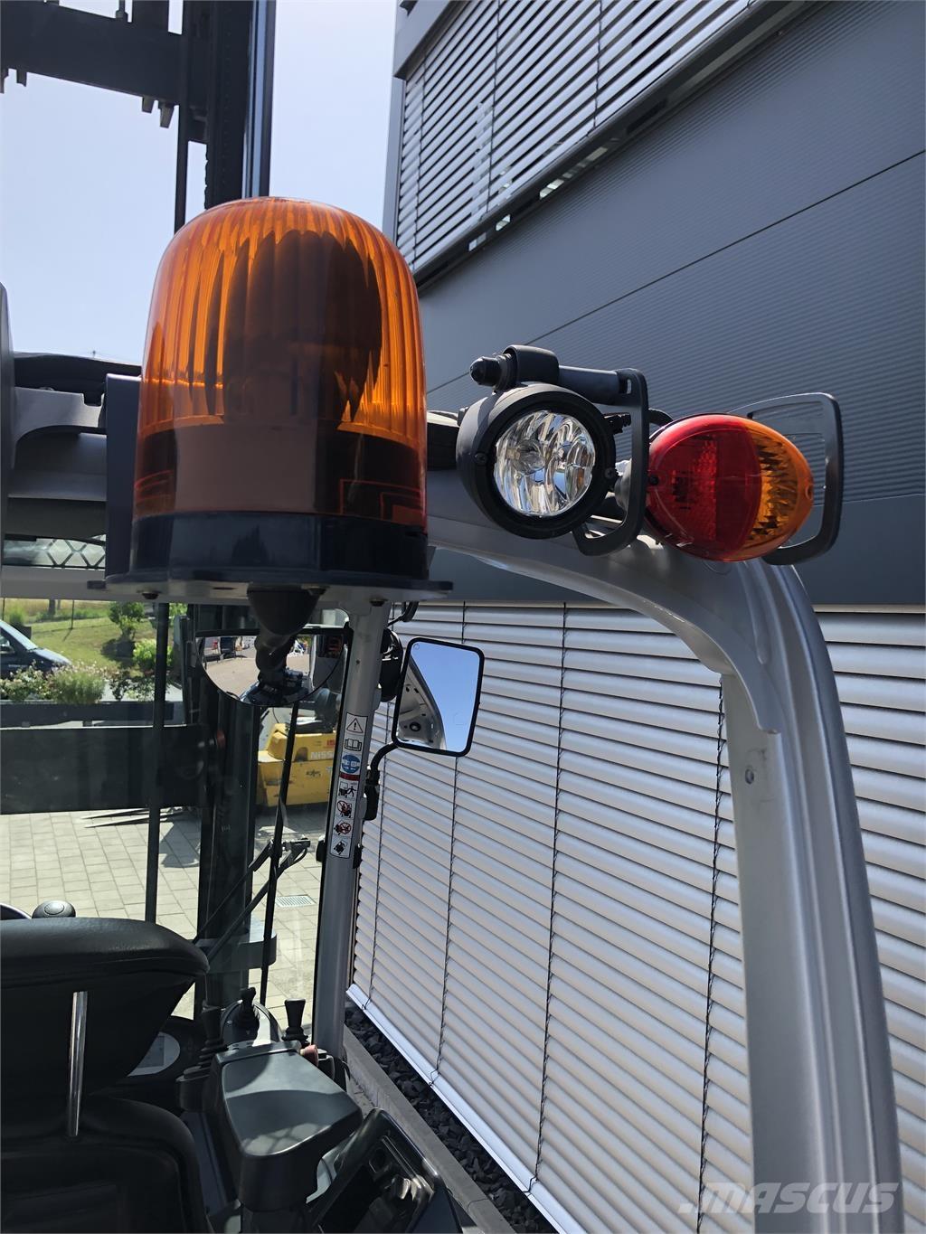 Still RX60-50/600 電動堆高機