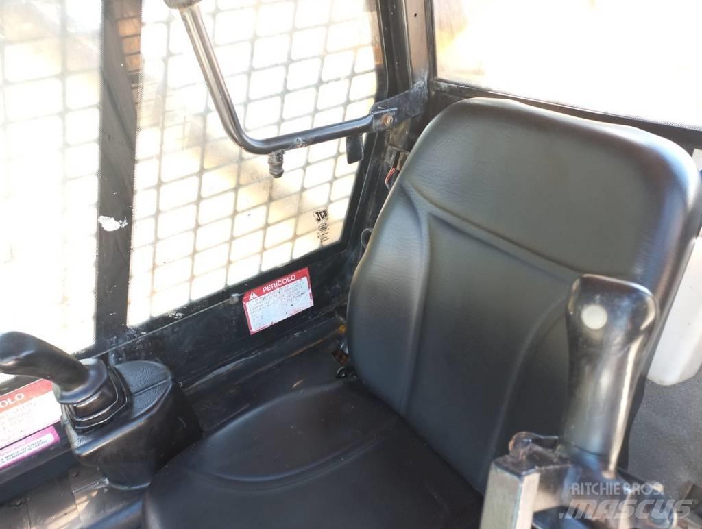 JCB 1110 T 滑移轉向裝載機