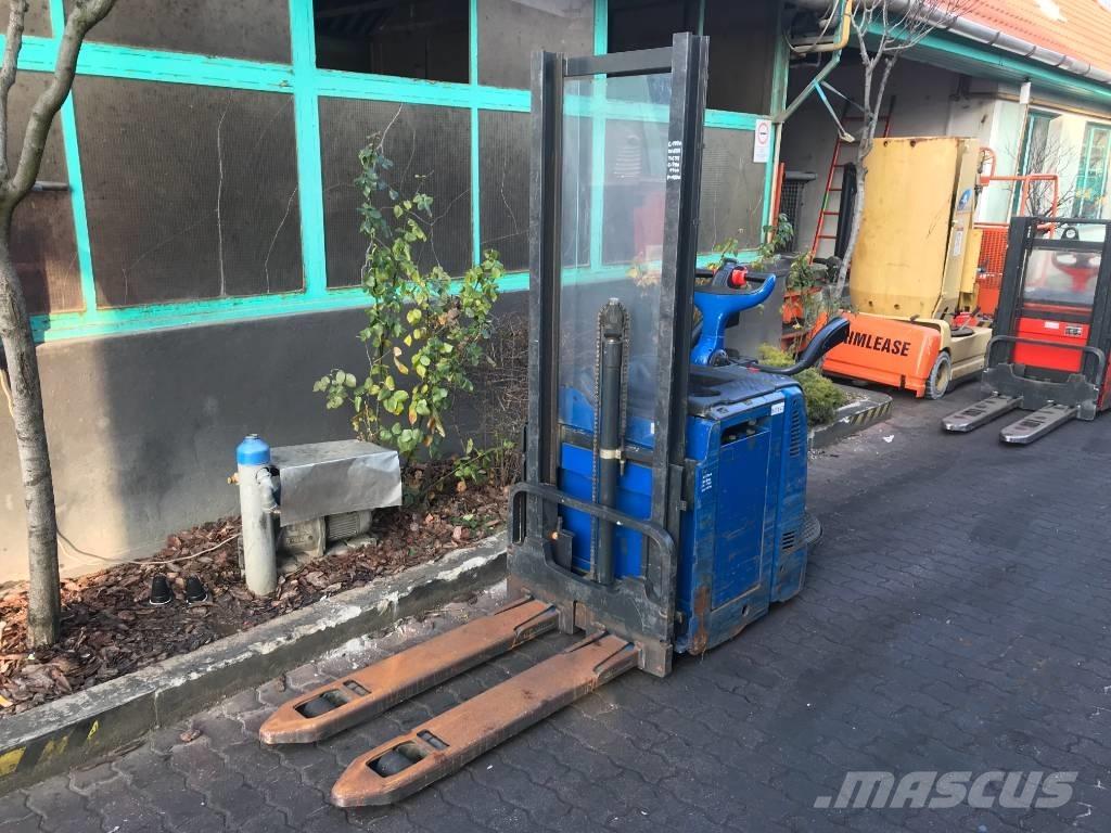 Linde L12LAP V-3140 自走式堆積機