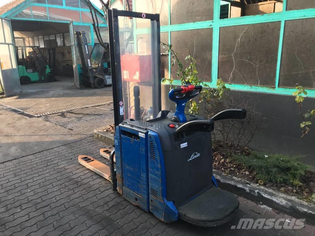 Linde L12LAP V-3140 自走式堆積機