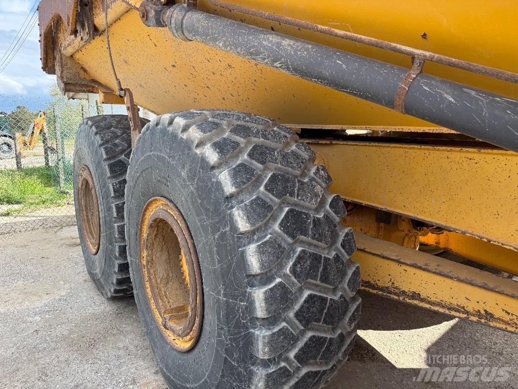 Volvo A25D 鉸接式起吊車
