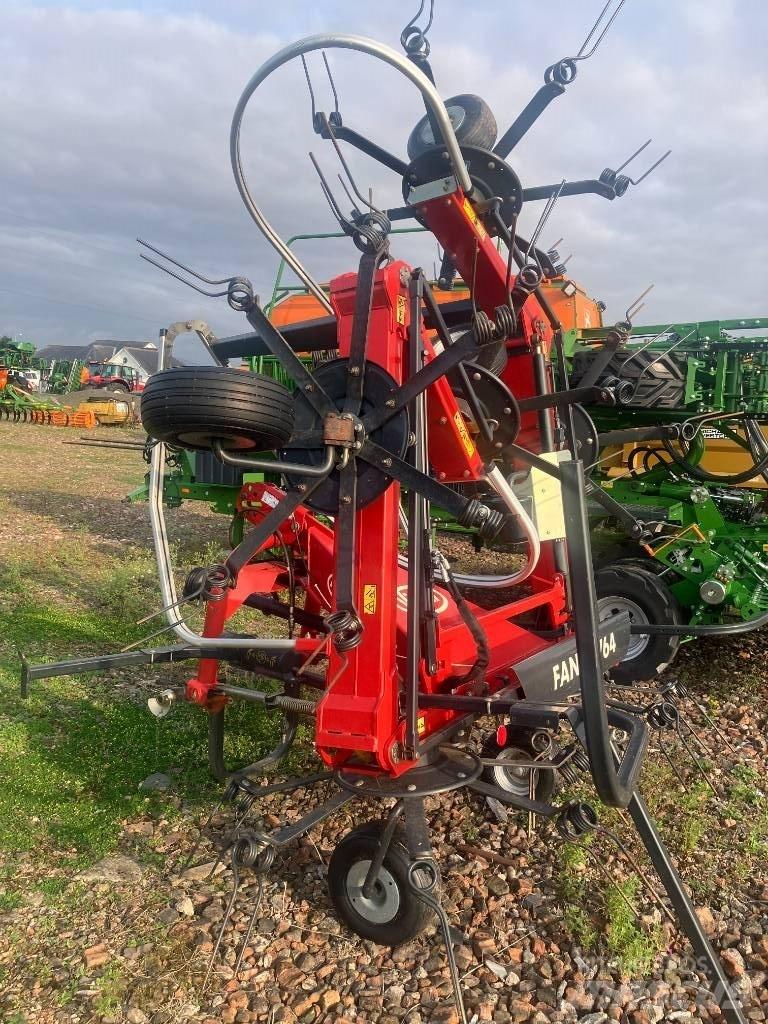 Vicon FANEX 764 耙與翻草機
