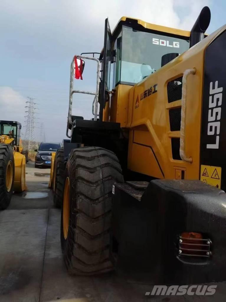 Lingong LG956F 輪胎式裝載機