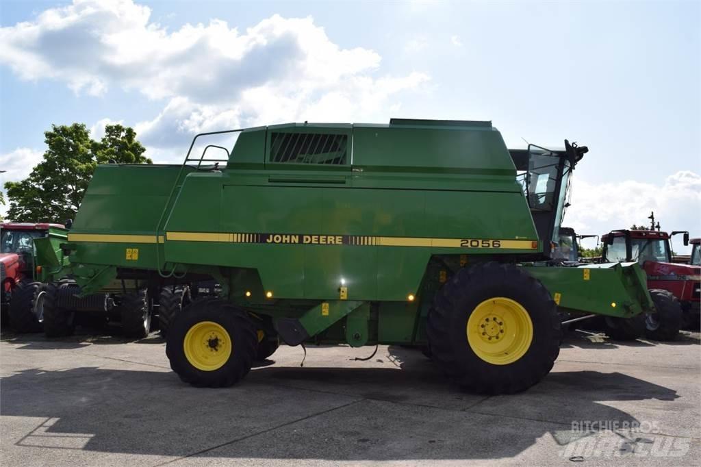 John Deere 2056 聯合收穫機