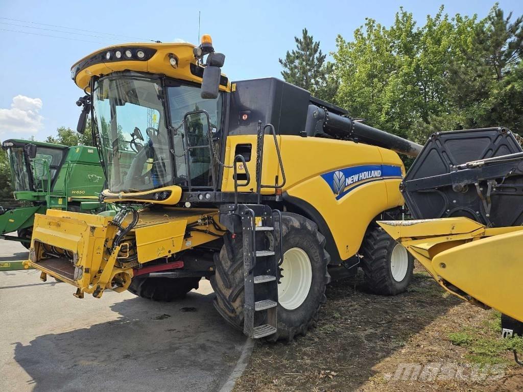 New Holland CX8.70 聯合收穫機