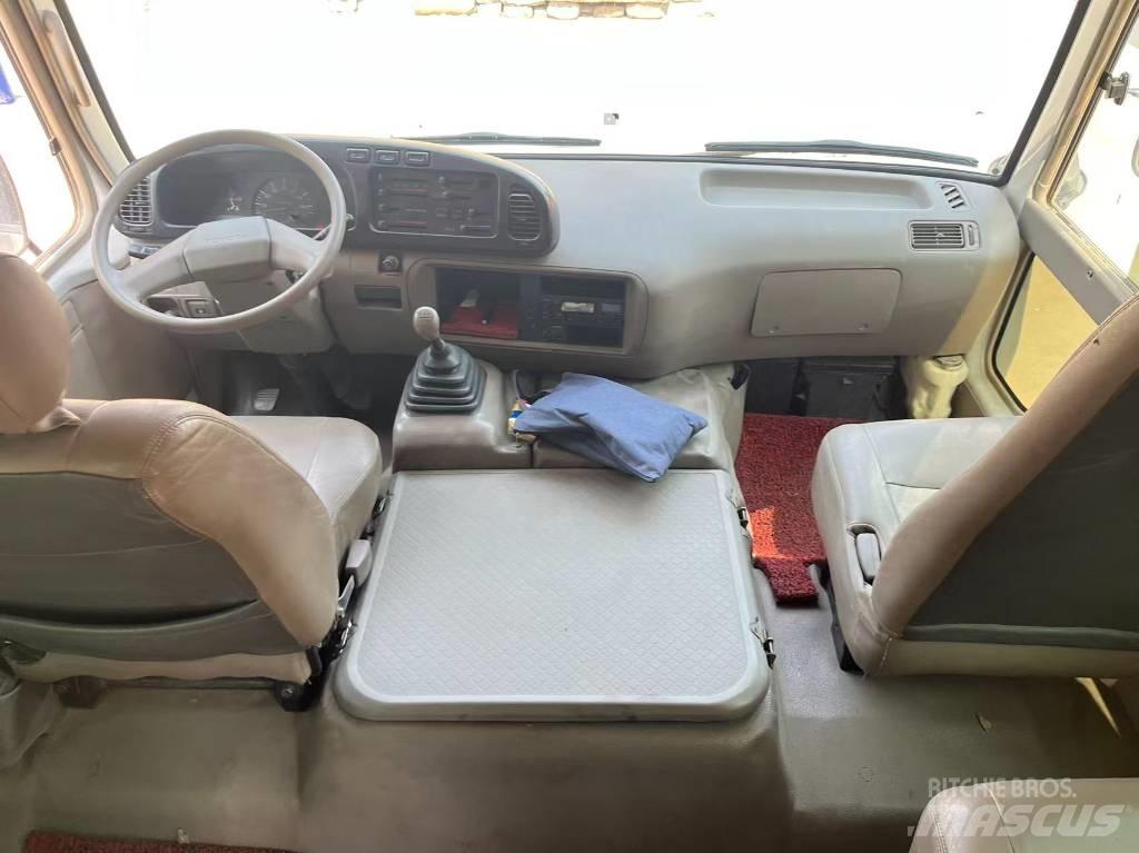 Toyota Coaster 公路客運汽車