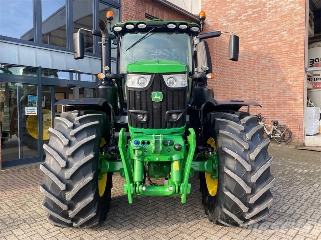 John Deere 6230R 曳引機