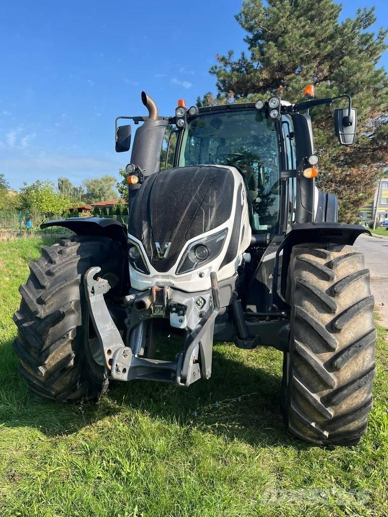 Valtra T234 Versu 曳引機