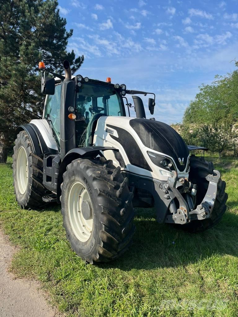 Valtra T234 Versu 曳引機