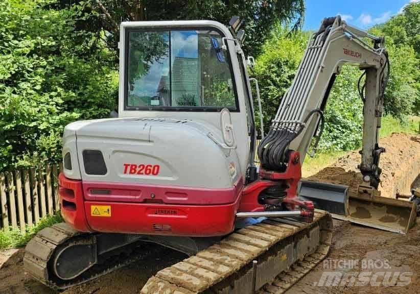 Takeuchi TB 260 小型挖土機/掘鑿機<7t(小型挖掘機)