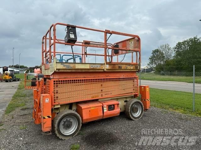 JLG M4069 剪式升降機