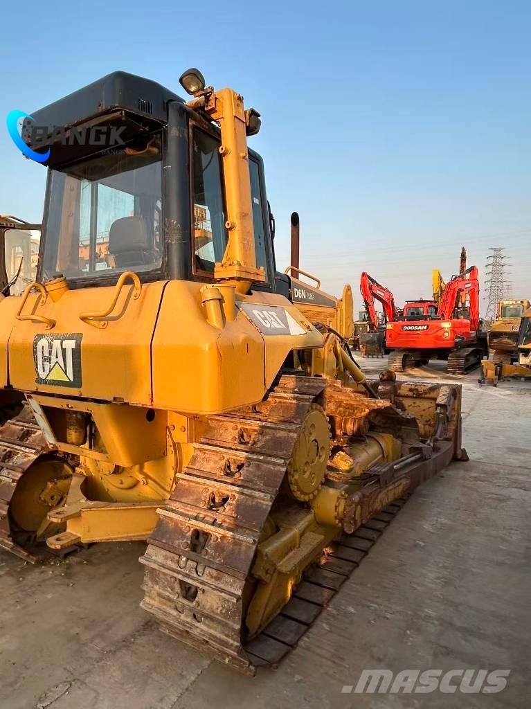 CAT D 6 N 履帶推土機