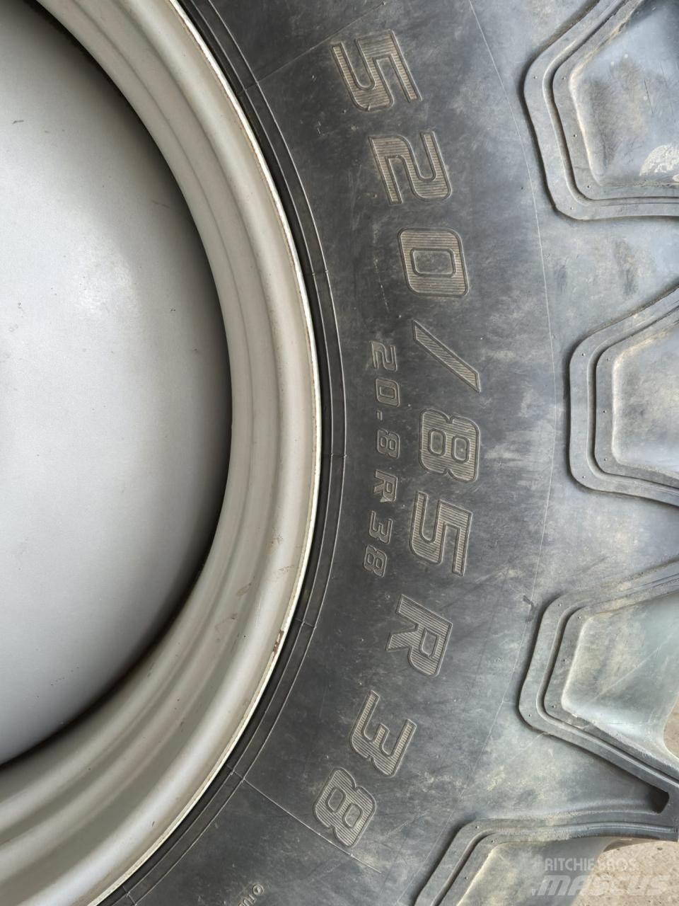 Amazone UX 4200 牽引式噴霧機
