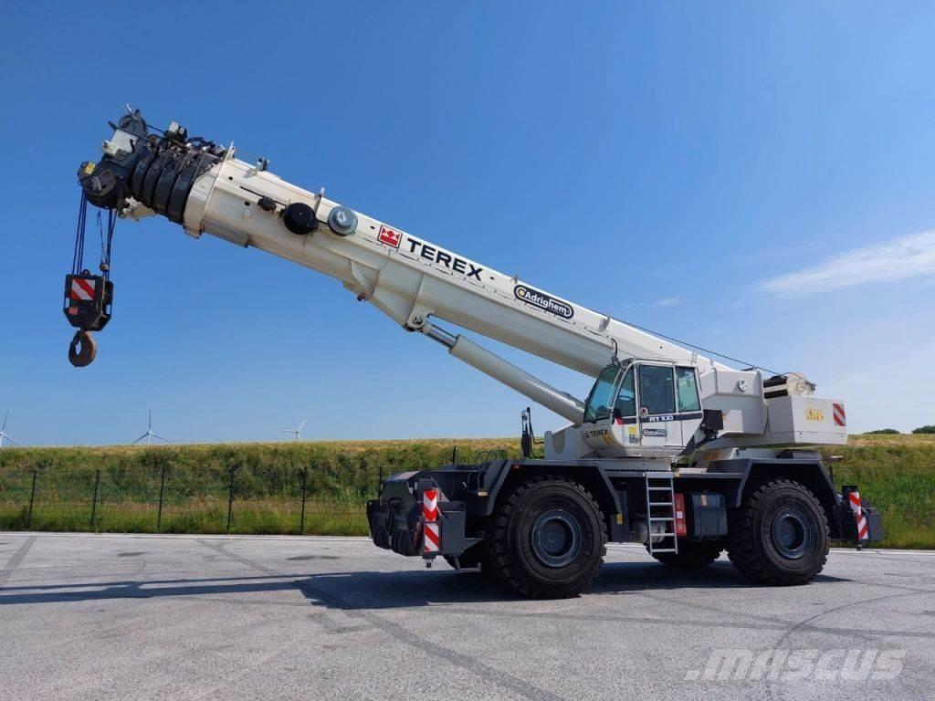 Terex RT100 越野起重機