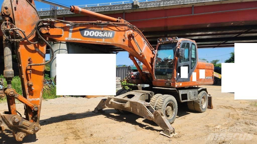 Doosan DX210WA 旋轉式挖土機/掘鑿機/挖掘機