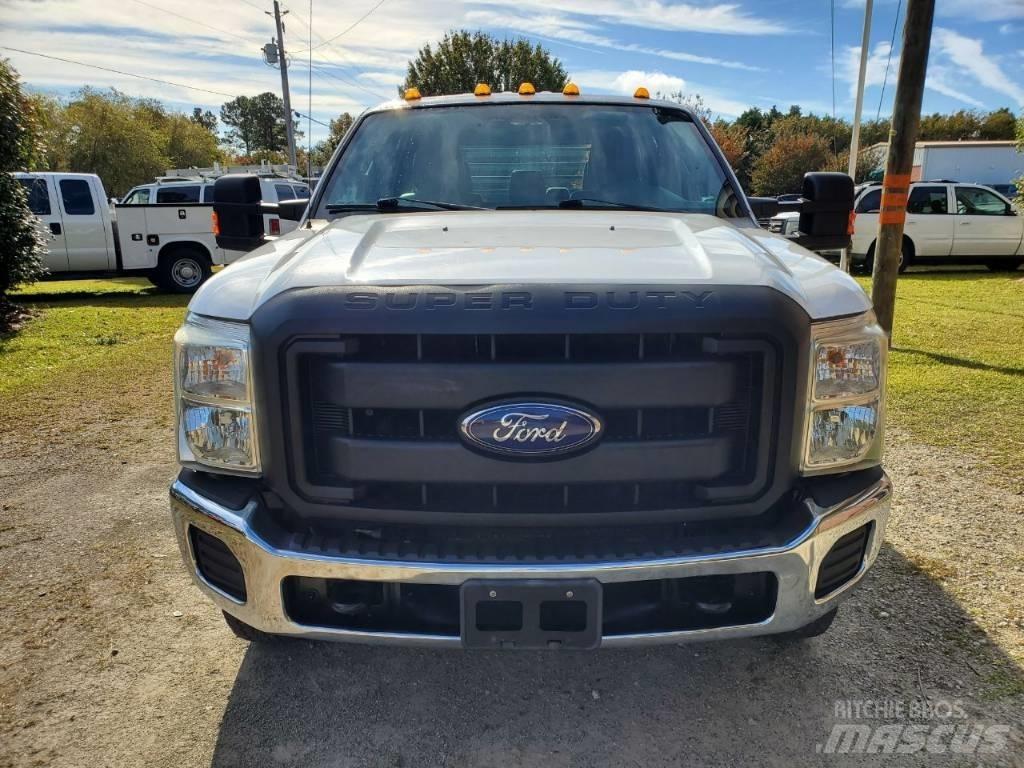 Ford F 350 XL SD 平板式/側卸式卡車