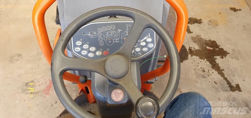 Hamm HD 10 C VV 雙輪滾壓機