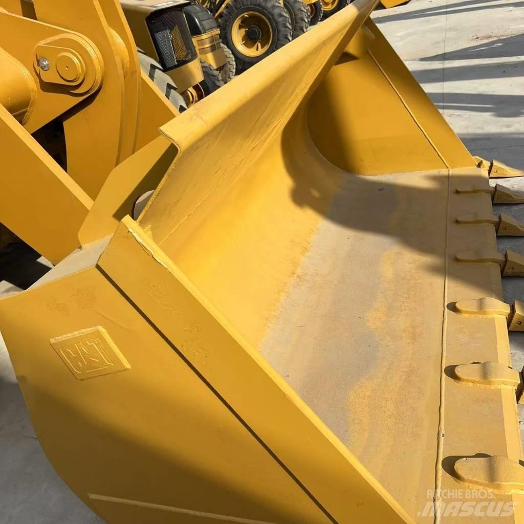 CAT 966 H 輪胎式裝載機