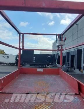 SkyJack SJ III 4626 剪式升降機