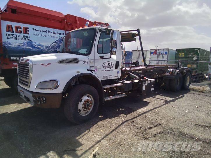 Freightliner M2 起重可拆卸式卡車