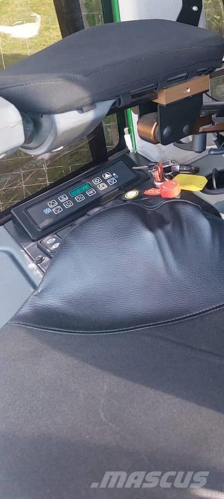 John Deere 1070 E 收穫機