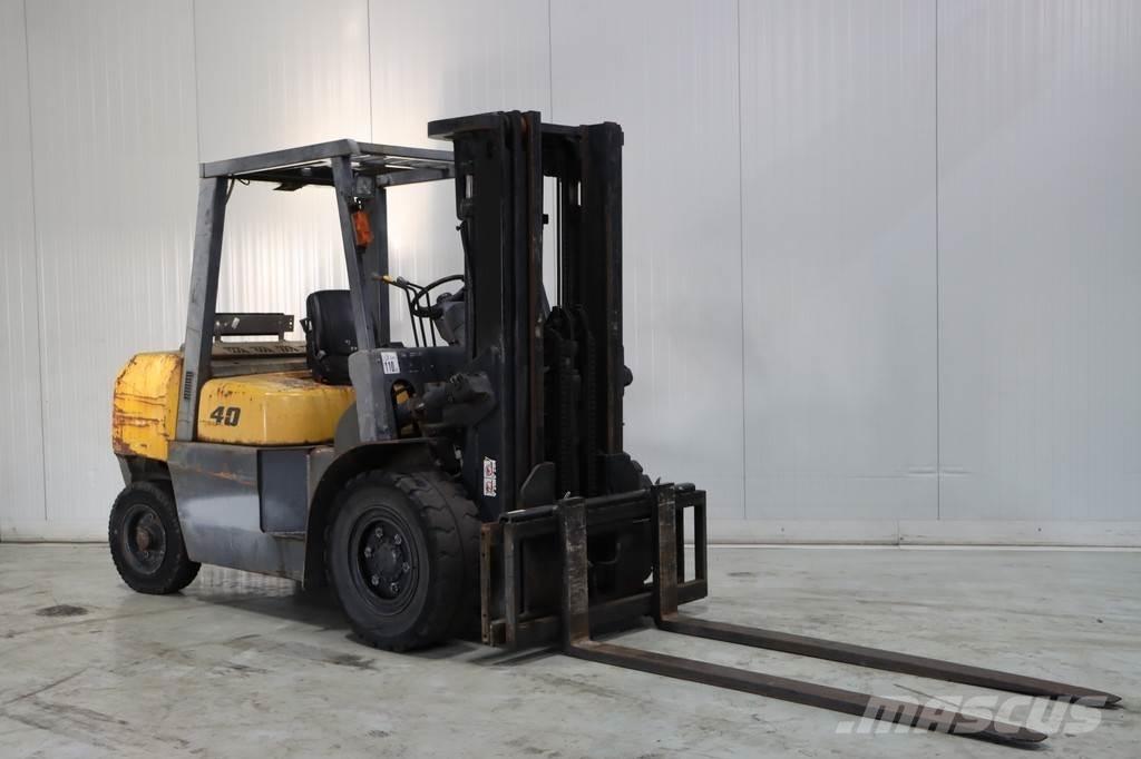 TCM FD40T2 柴油卡車
