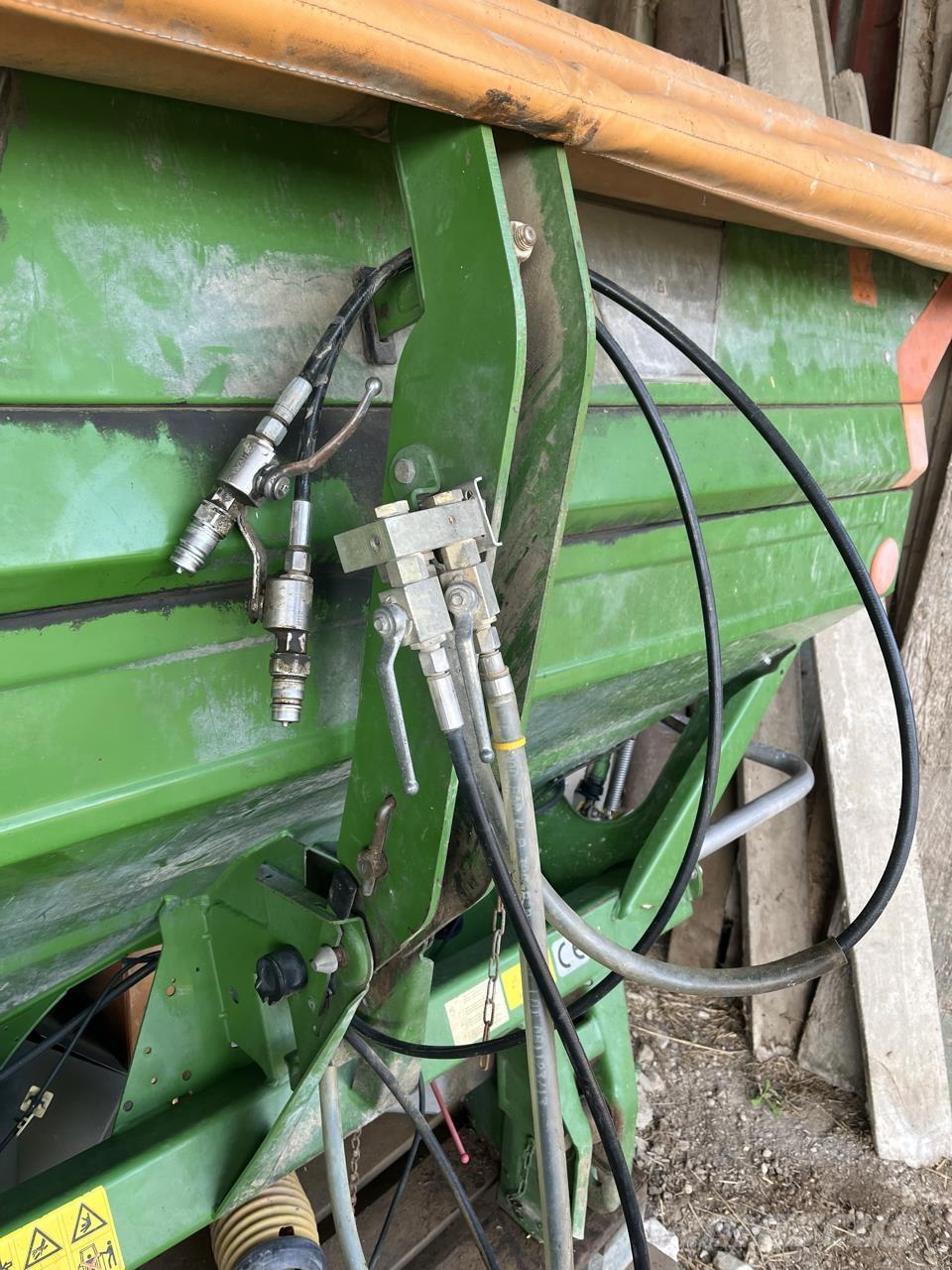 Amazone Zam fortix 肥料撒佈機