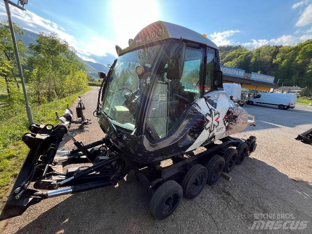Prinoth Bison X 鏟雪車