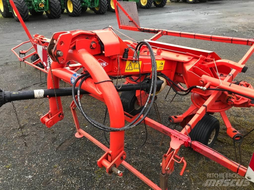 Kuhn GF 7601 MH 耙與翻草機