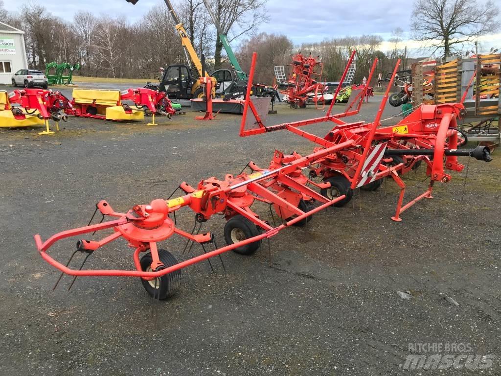 Kuhn GF 7601 MH 耙與翻草機