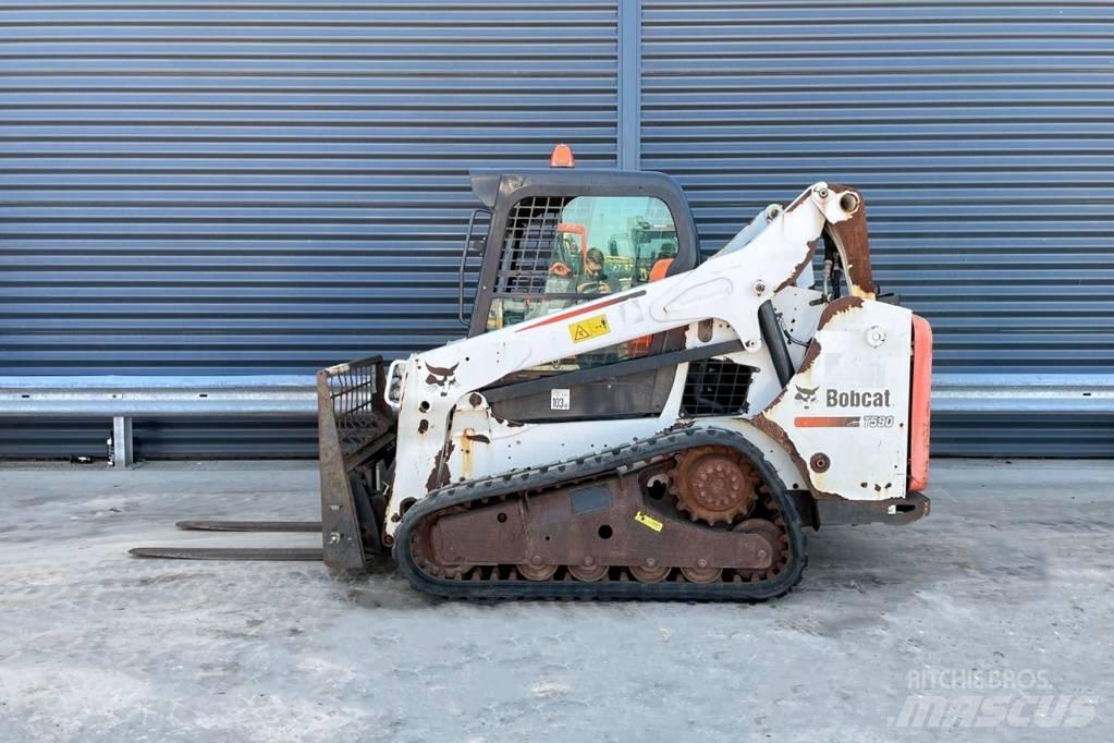 Bobcat T 590 滑移轉向裝載機