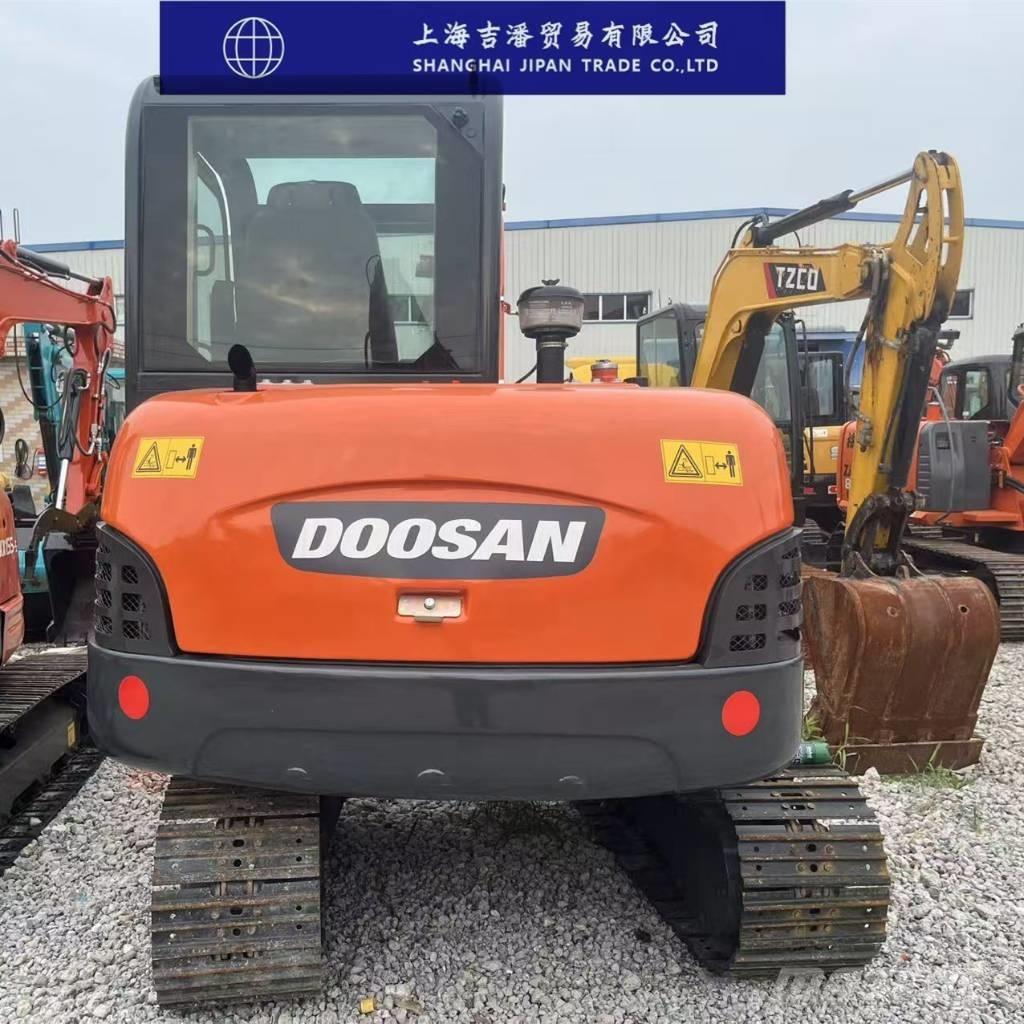 Doosan DH 60 小型挖土機/掘鑿機<7t(小型挖掘機)