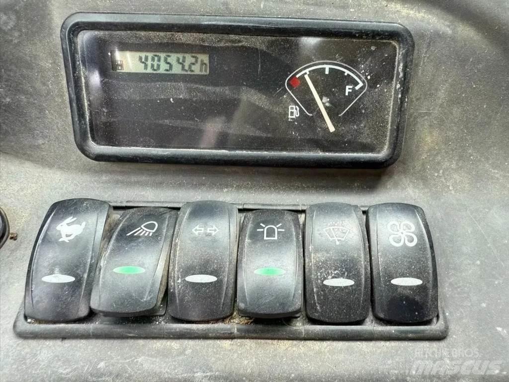 Volvo EC 18 C 小型挖土機/掘鑿機<7t(小型挖掘機)