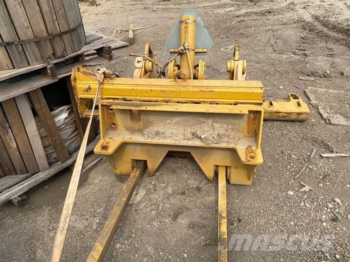CAT 140 H Ripper 其他組件