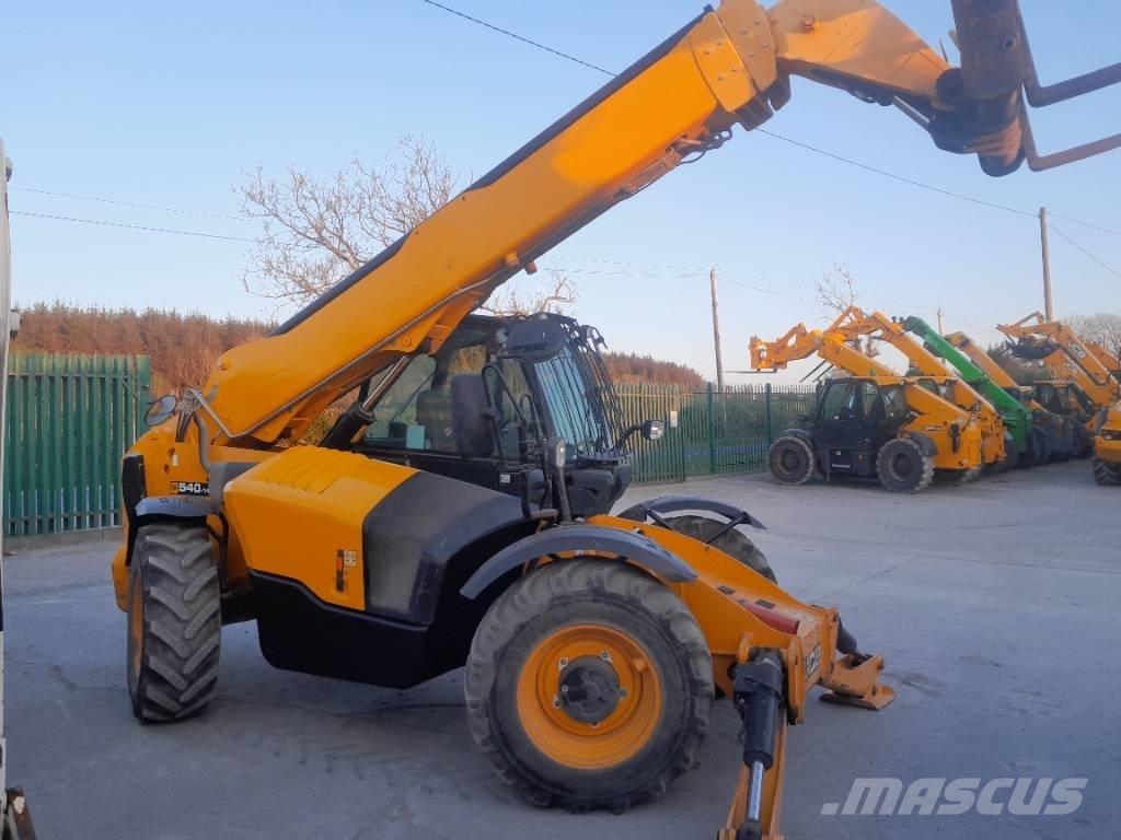 JCB 540-140 伸縮臂操作車