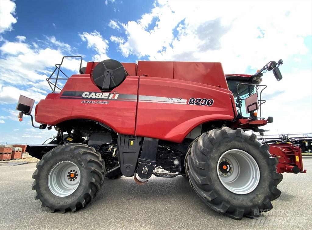 Case IH 8230 聯合收穫機