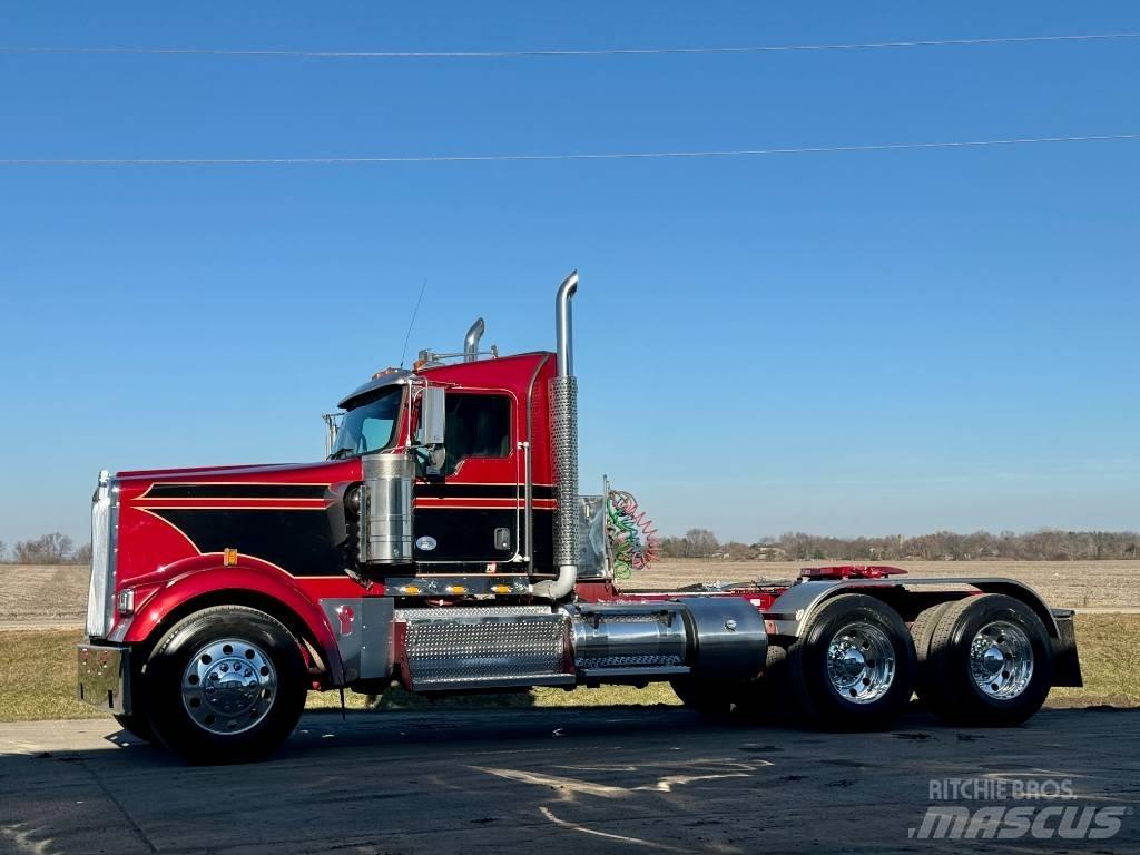 Kenworth W900 曳引機組件