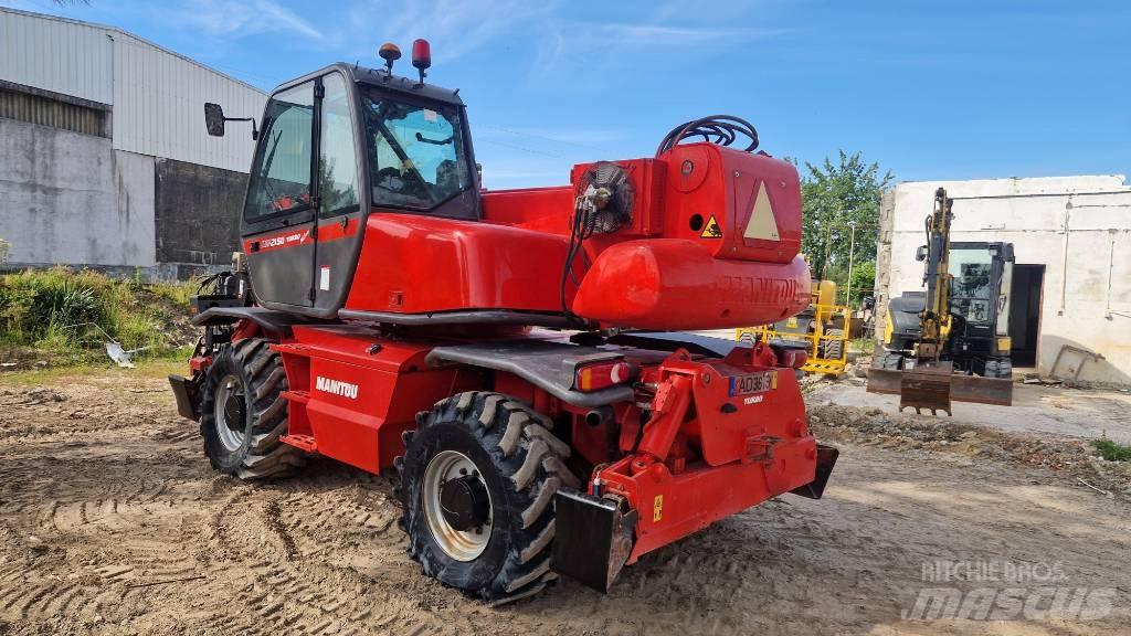 Manitou MRT 2150 M 伸縮臂操作車