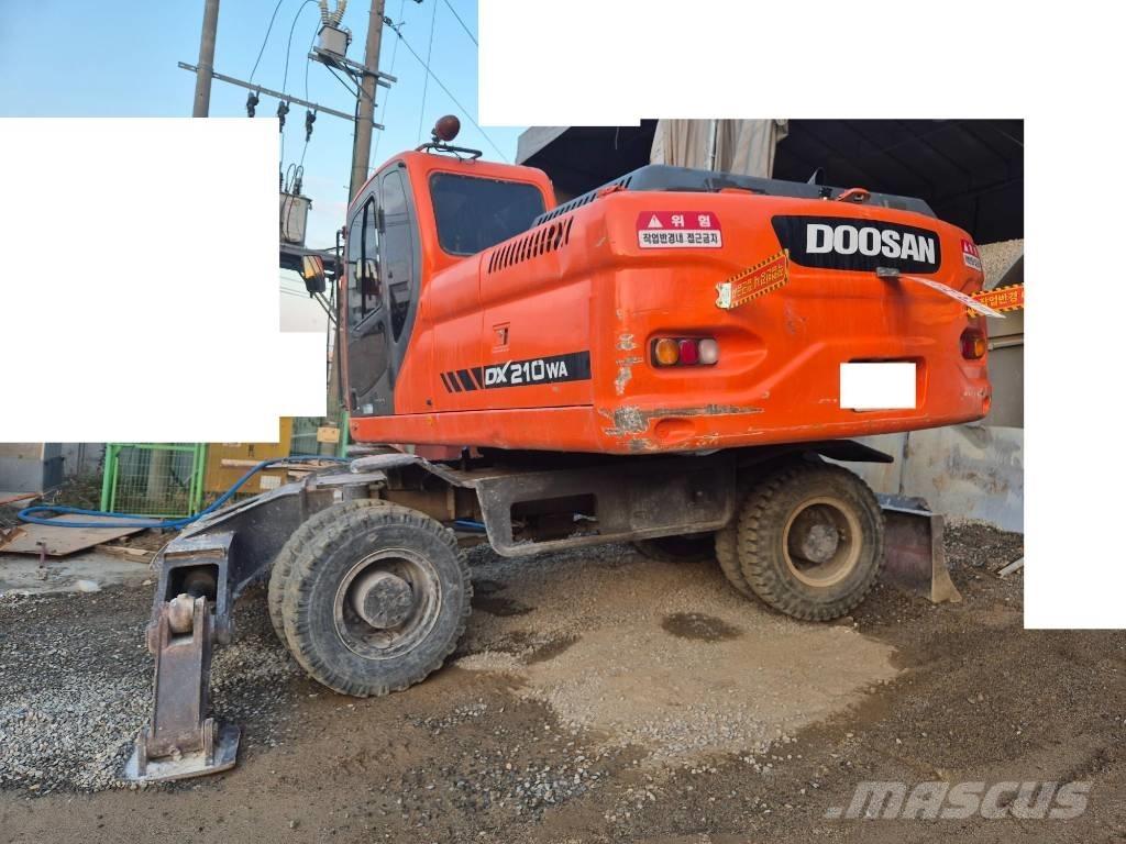 Doosan DX210W 旋轉式挖土機/掘鑿機/挖掘機