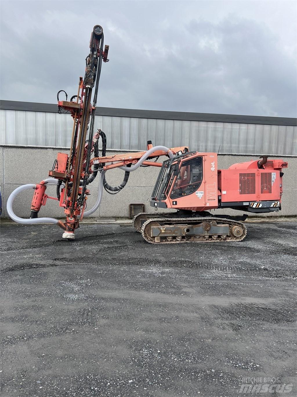 Sandvik DQ 500 鑽孔機