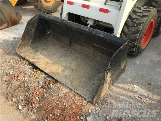 Bobcat S 130 滑移轉向裝載機