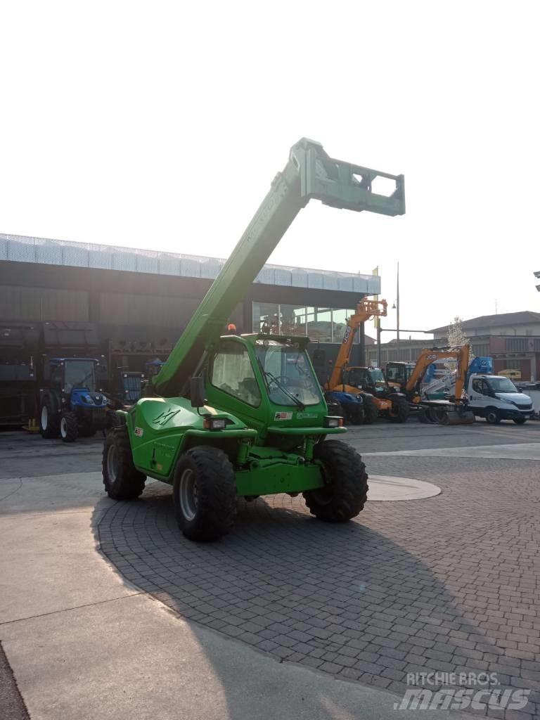 Merlo P 40.9 農業用伸縮臂裝載機