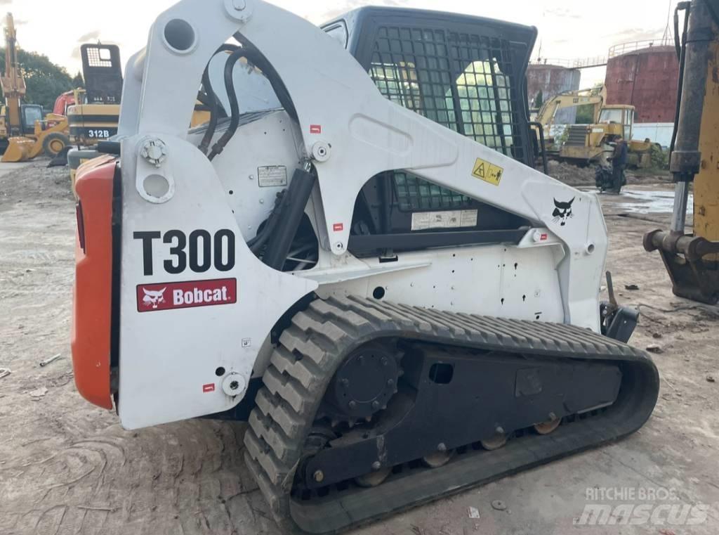 Bobcat T 300 滑移轉向裝載機